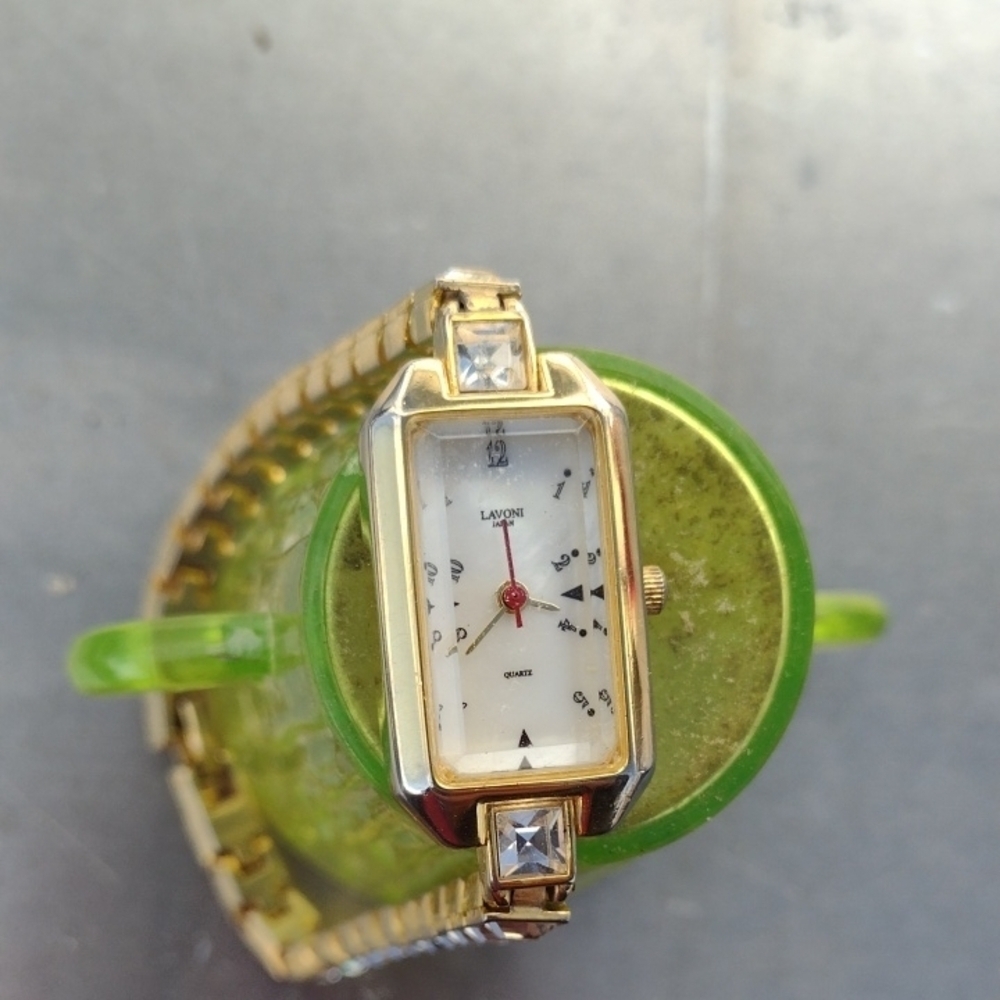 Lavon Gold Women's Watch